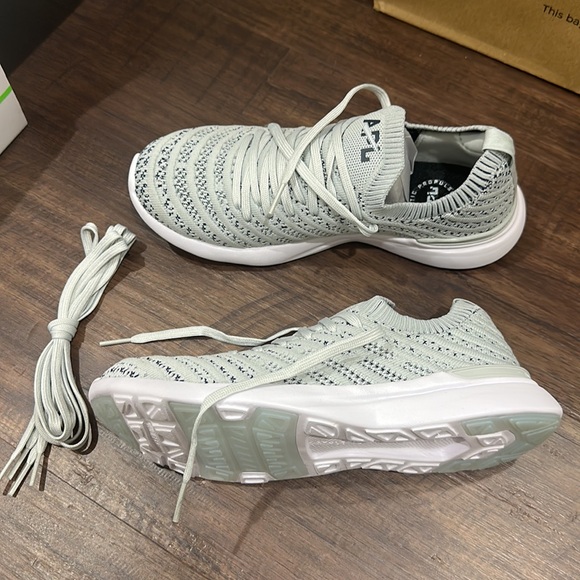 APL Women’s Techloom Wave - Picture 4 of 9